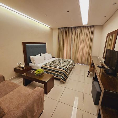 Verdun Suites Hotel Beirut Bagian luar foto