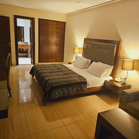 Verdun Suites Hotel Beirut Bagian luar foto