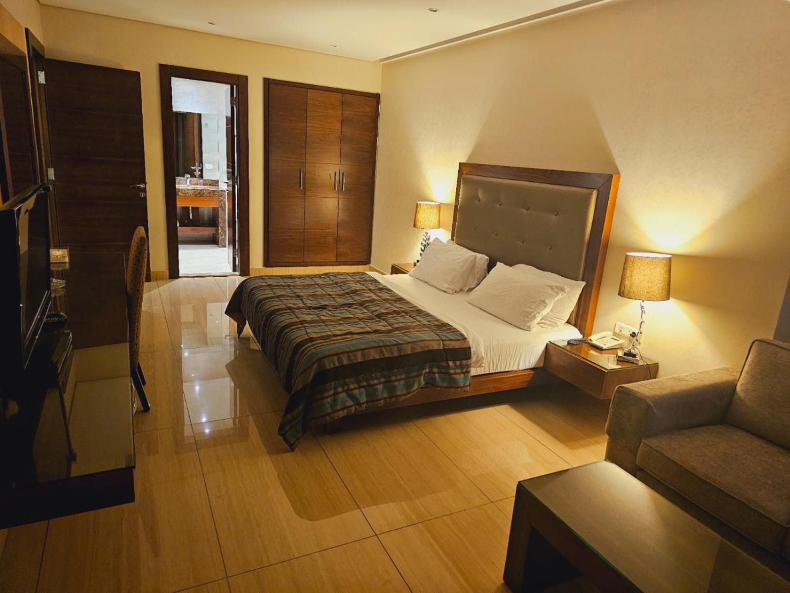 Verdun Suites Hotel Beirut Bagian luar foto